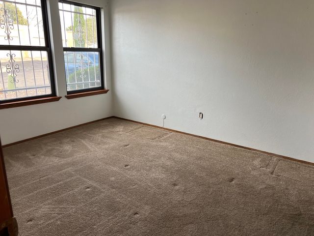 6036 Del Campo Place NE, Albuquerque, NM 87109