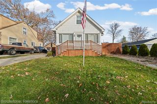 1012 La Salle Avenue, Waterford Charter Township, MI 48328