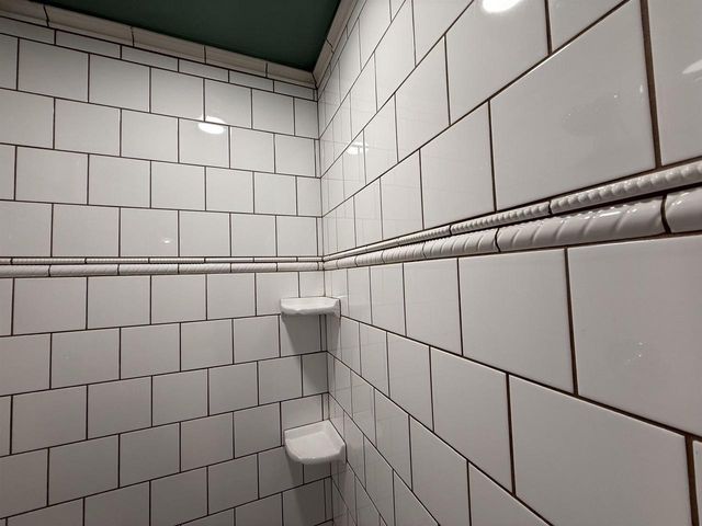 702 W 20TH AVENUE, Oshkosh, WI 54902