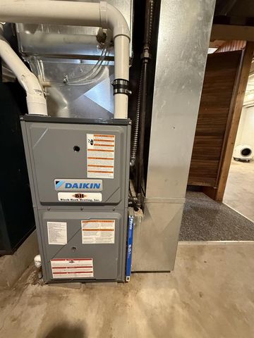 702 W 20TH AVENUE, Oshkosh, WI 54902