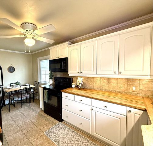 702 W 20TH AVENUE, Oshkosh, WI 54902