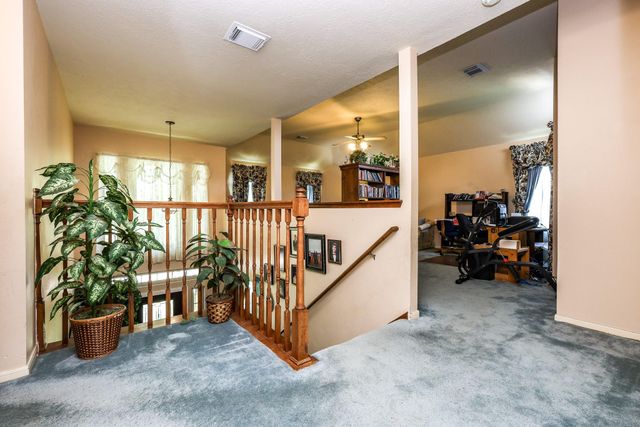 10315 Springland Ct, Houston, TX 77065