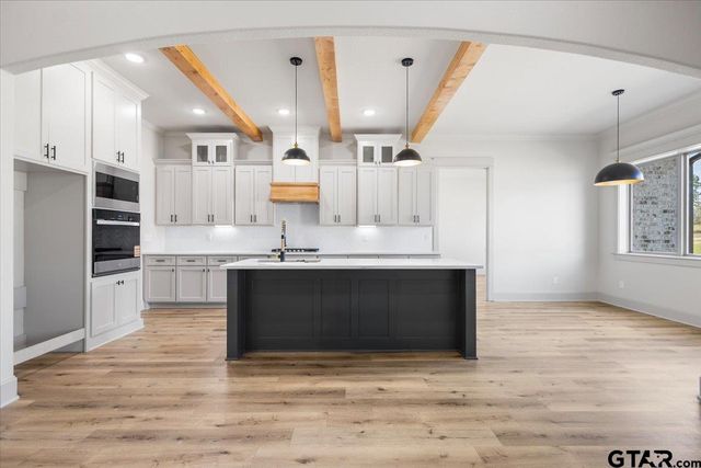 16618 Meadow Crest Dr, Lindale, TX 75771