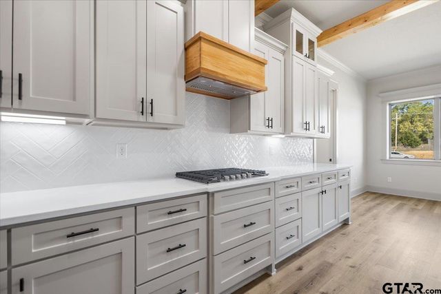 16618 Meadow Crest Dr, Lindale, TX 75771