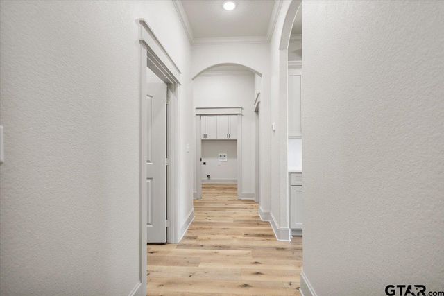 16618 Meadow Crest Dr, Lindale, TX 75771