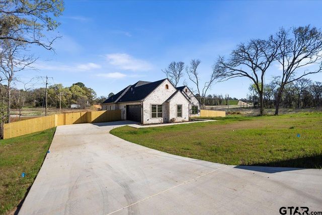 16618 Meadow Crest Dr, Lindale, TX 75771