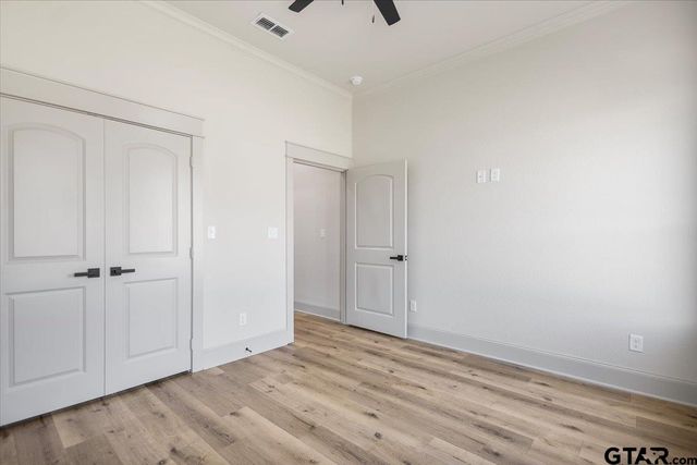 16618 Meadow Crest Dr, Lindale, TX 75771