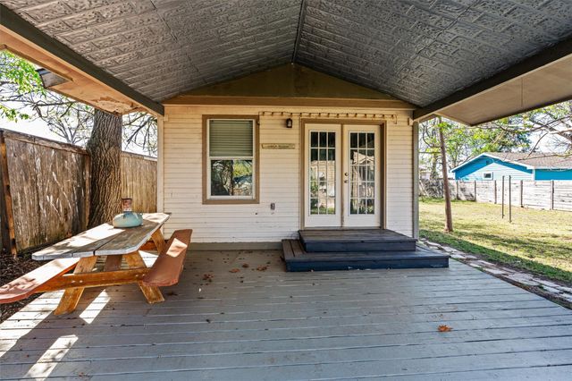 209 Harris ST, Elgin, TX 78621