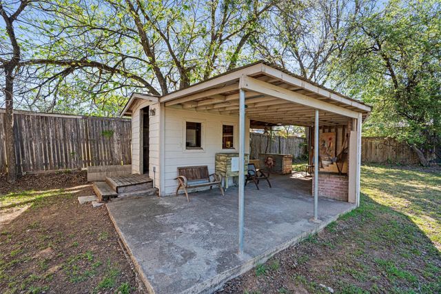 209 Harris ST, Elgin, TX 78621