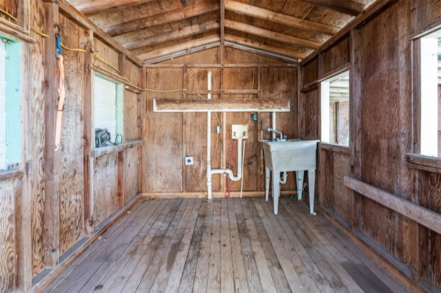 209 Harris ST, Elgin, TX 78621