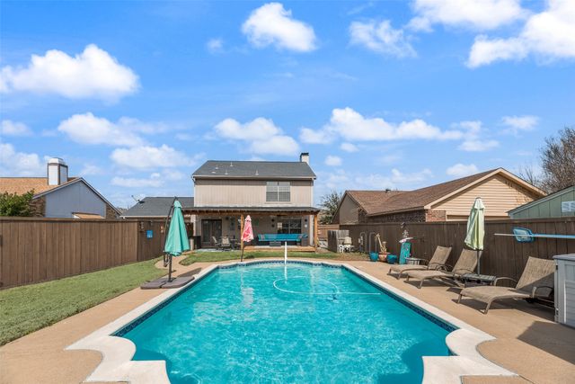 8818 Davis Street, Rowlett, TX 75088