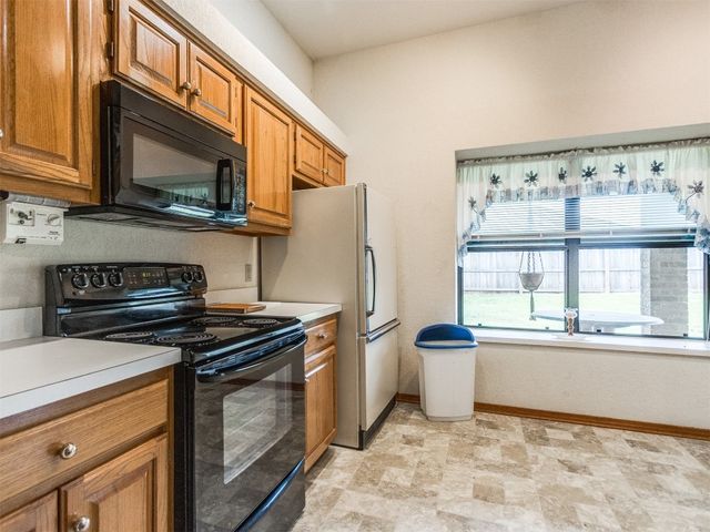 1717 Park View Place, Edmond, OK 73003