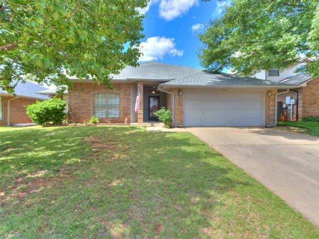 1717 Park View Place, Edmond, OK 73003