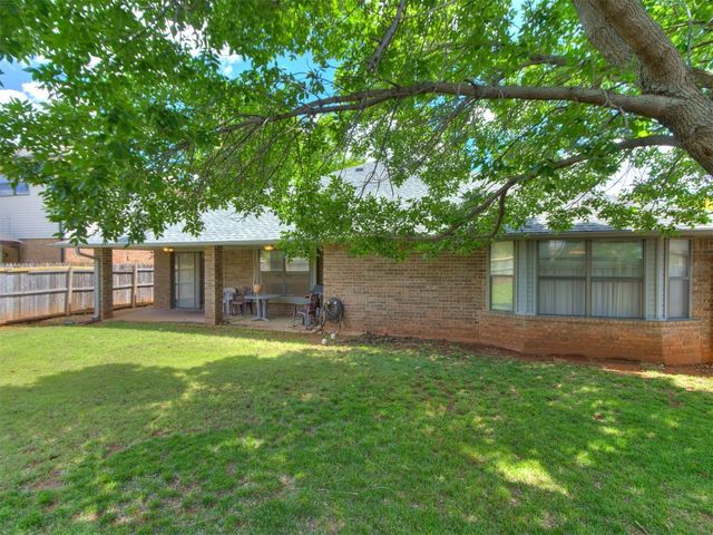 1717 Park View Place, Edmond, OK 73003