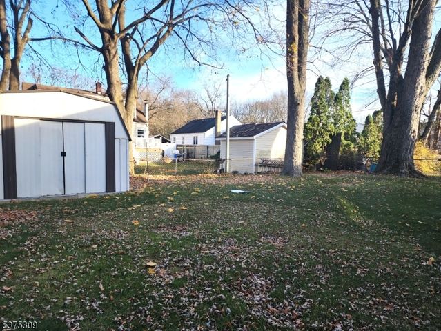 24 Roseland Ave, Wanaque Boro, NJ 07420