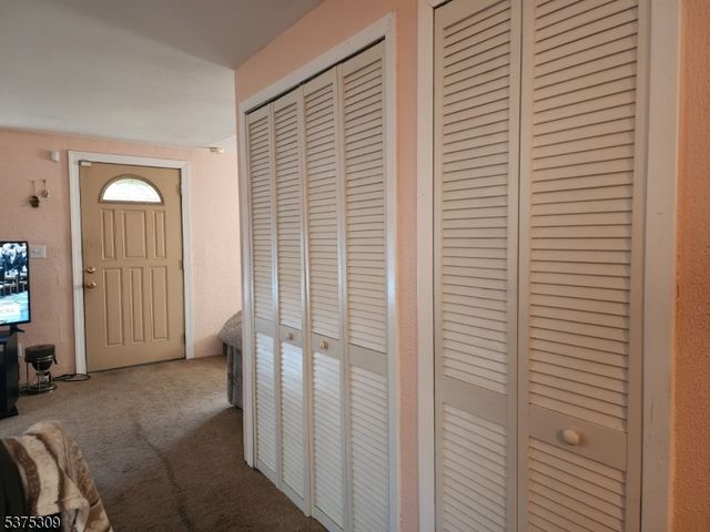 24 Roseland Ave, Wanaque Boro, NJ 07420