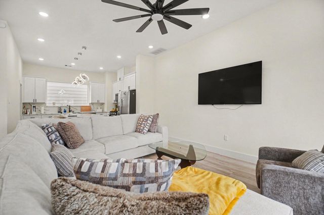 4310 Alice Street, Houston, TX 77021