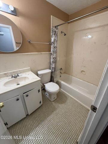 6735 Harry S Truman Drive, Jackson, MS 39213