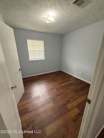 6735 Harry S Truman Drive, Jackson, MS 39213