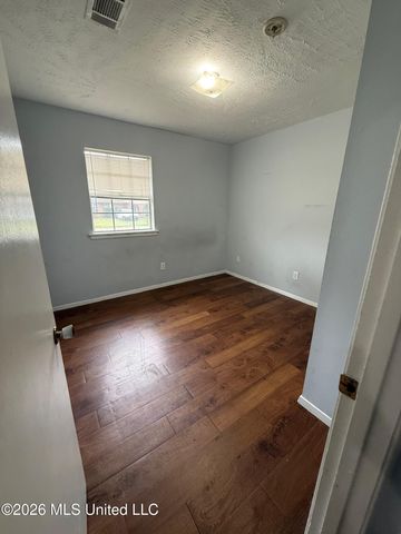 6735 Harry S Truman Drive, Jackson, MS 39213