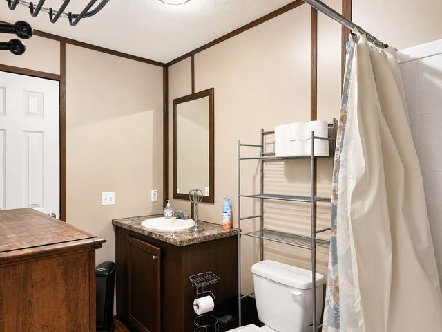 152 Lake Shadows Circle, Gun Barrel City, TX 75156