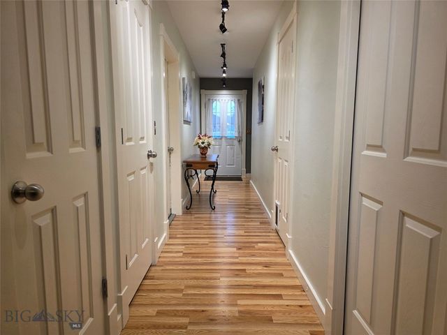 1124 Cruiser Lane J, Belgrade, MT 59714