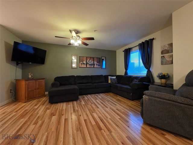 1124 Cruiser Lane J, Belgrade, MT 59714