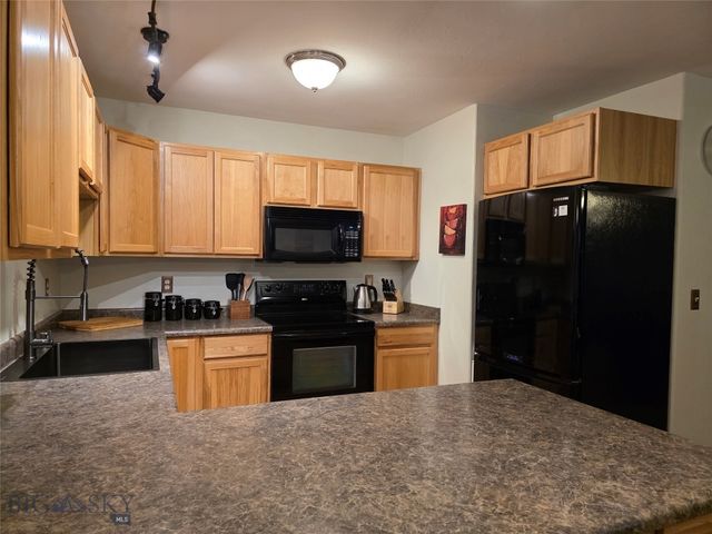 1124 Cruiser Lane J, Belgrade, MT 59714