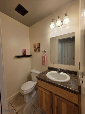 1124 Cruiser Lane J, Belgrade, MT 59714