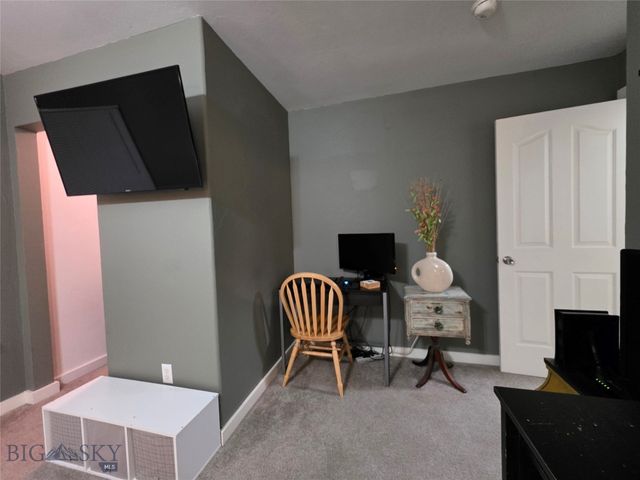 1124 Cruiser Lane J, Belgrade, MT 59714