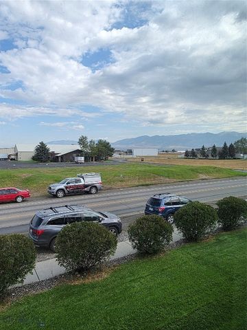 1124 Cruiser Lane J, Belgrade, MT 59714