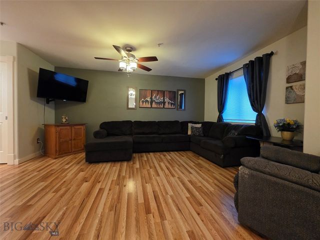 1124 Cruiser Lane J, Belgrade, MT 59714