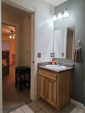 1124 Cruiser Lane J, Belgrade, MT 59714