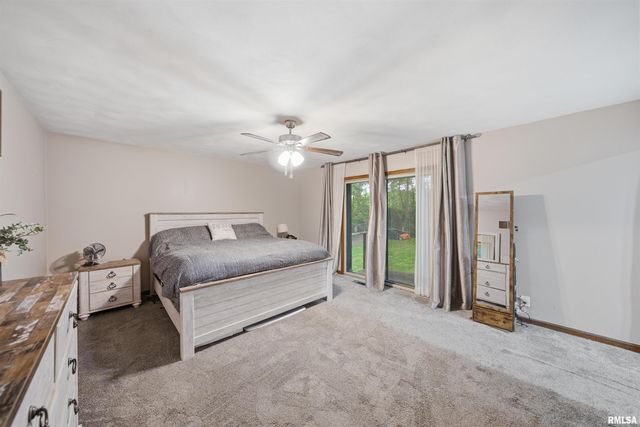 6229 N POST OAK Road, Peoria, IL 61615