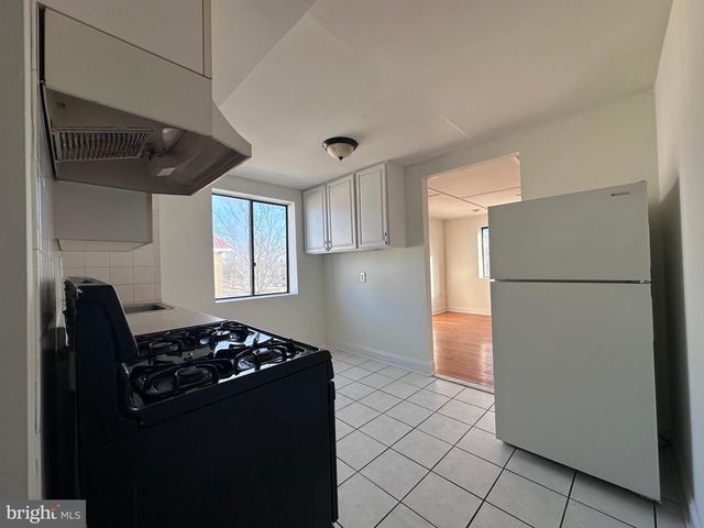 4060 E ROOSEVELT BLVD, Philadelphia, PA 19124