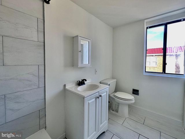 4060 E ROOSEVELT BLVD, Philadelphia, PA 19124