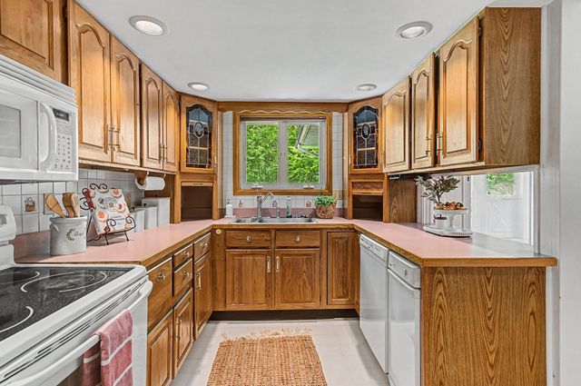 45 Orchard Terrace, Winooski, VT 05404