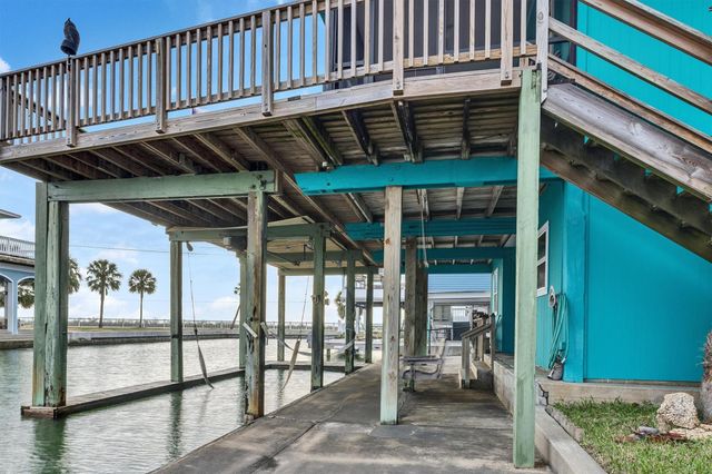 16703 Curlew Road, Jamaica Beach, TX 77554