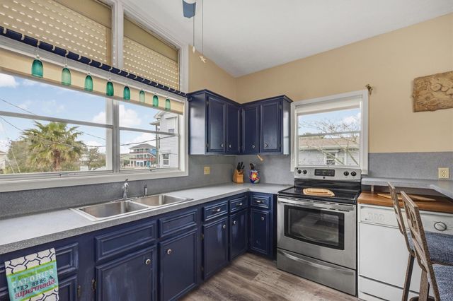 16703 Curlew Road, Jamaica Beach, TX 77554