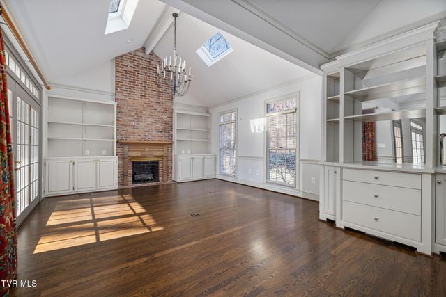 1221 Radcliffe Avenue, Kingsport, TN 37664