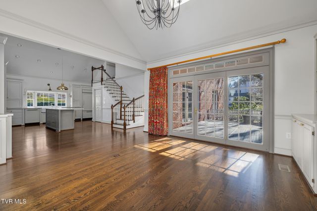 1221 Radcliffe Avenue, Kingsport, TN 37664