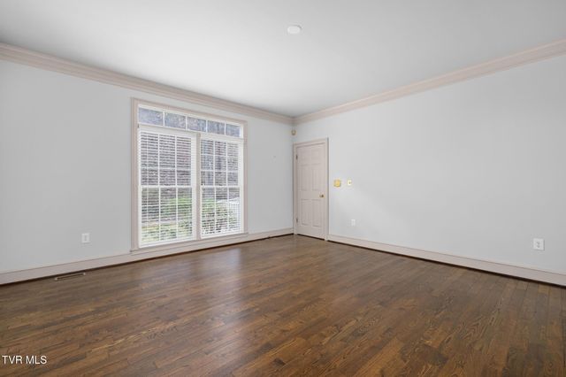 1221 Radcliffe Avenue, Kingsport, TN 37664