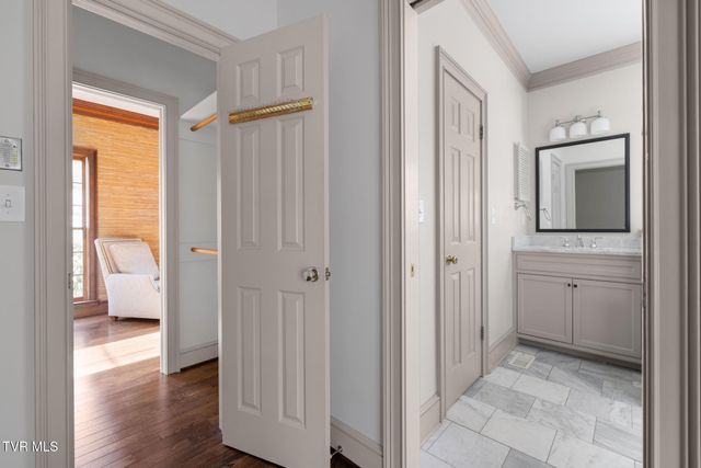 1221 Radcliffe Avenue, Kingsport, TN 37664