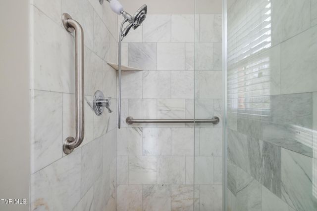 1221 Radcliffe Avenue, Kingsport, TN 37664