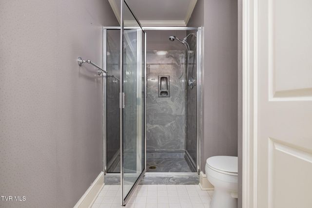 1221 Radcliffe Avenue, Kingsport, TN 37664