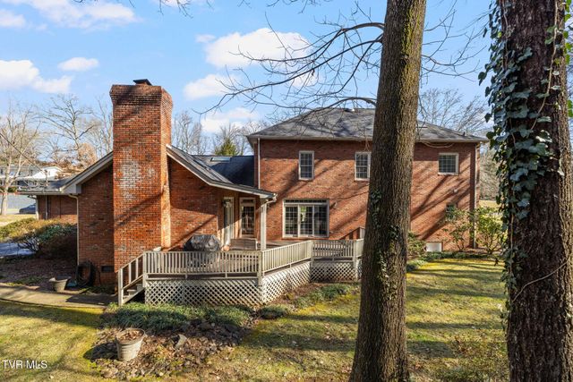 1221 Radcliffe Avenue, Kingsport, TN 37664