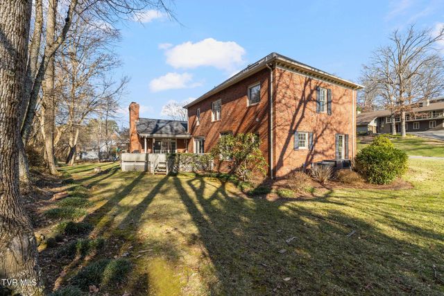 1221 Radcliffe Avenue, Kingsport, TN 37664