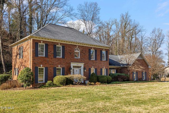 1221 Radcliffe Avenue, Kingsport, TN 37664