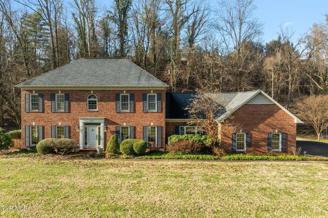1221 Radcliffe Avenue, Kingsport, TN 37664