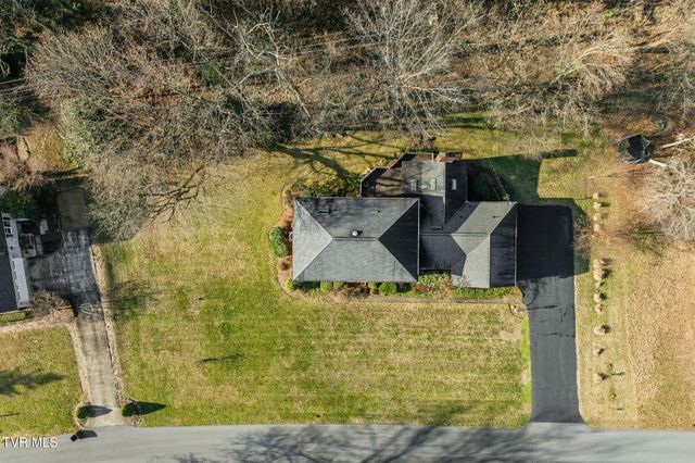 1221 Radcliffe Avenue, Kingsport, TN 37664